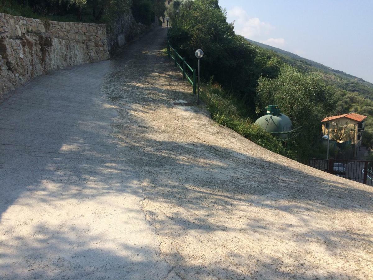 Appartamento Cadelagnel คาสเตลเล็ตโต ดิ เบรนโซเน ภายนอก รูปภาพ